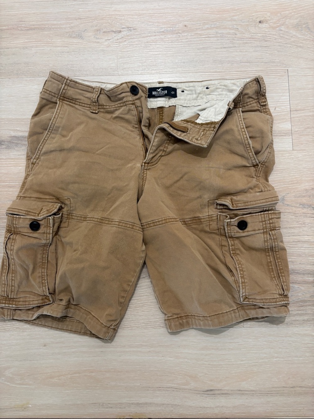 Hollister Men's Khaki Brown Cargo Shorts